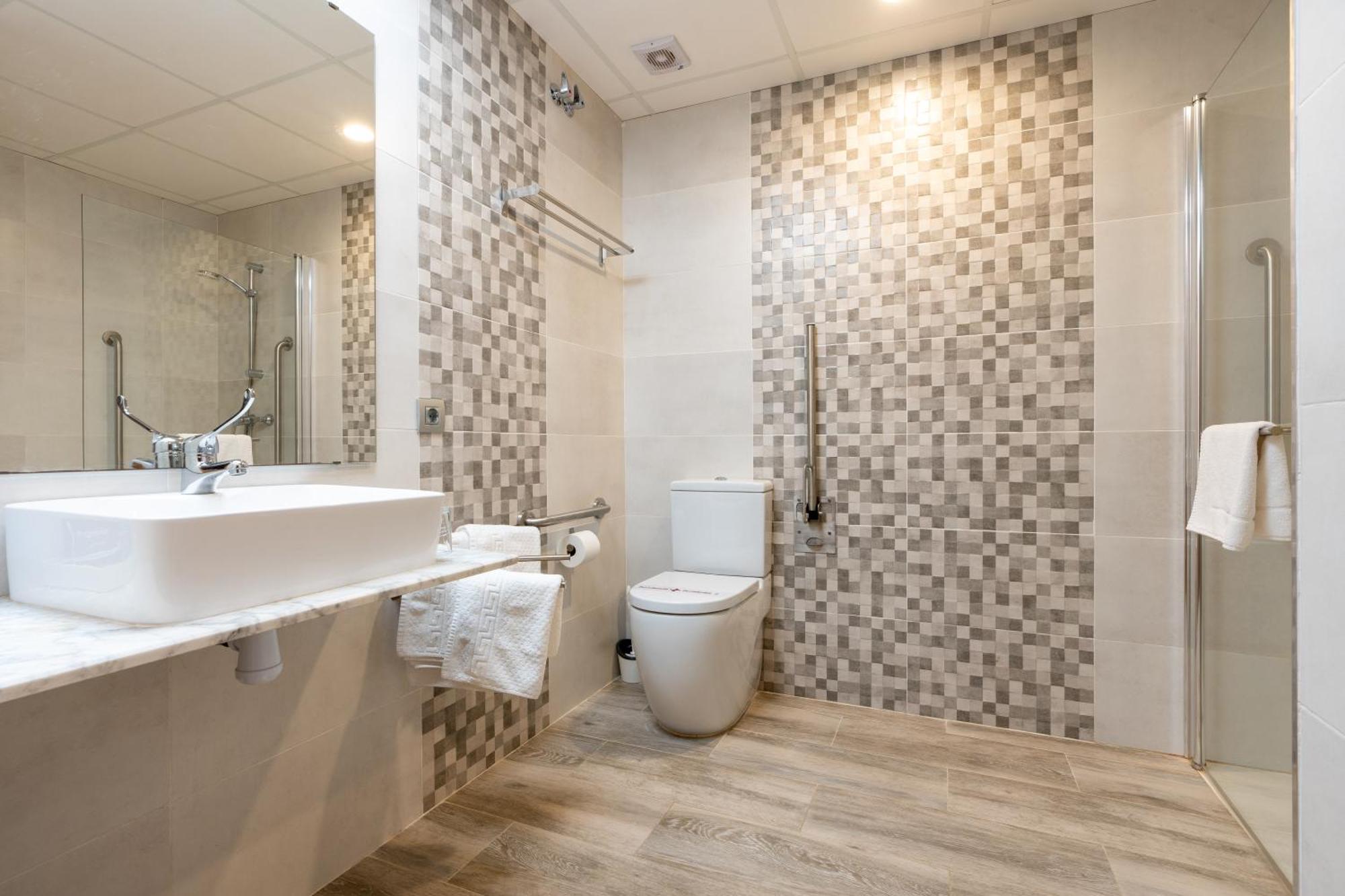 Hotel Ecoavenida Benicàssim Εξωτερικό φωτογραφία